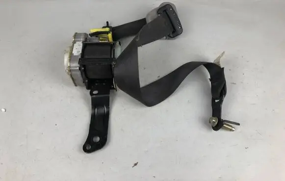 Subaru Legacy Front seatbelt N1688
