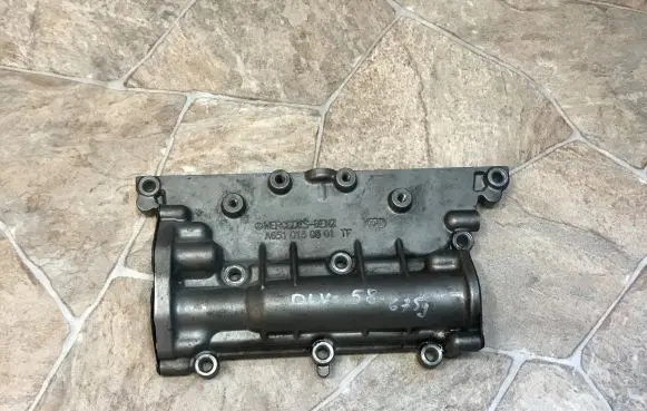 Mercedes-Benz E W212 Timing chain cover A6510150601
