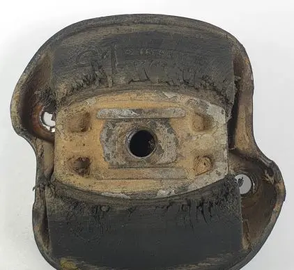 Mercedes-Benz COMPAKT W115 Engine mount vacuum valve 1152410713