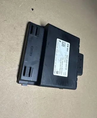 Audi A5 8T 8F Voltage converter/converter module 8K0959663B 8K0959663 111004109