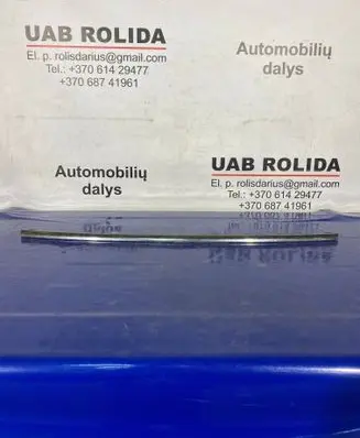 Front bumper splitter molding