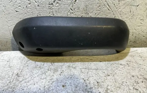 BMW 5 E28 Rear door handle trim 1874285