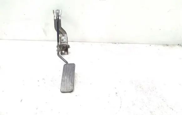 Subaru Forester SF Accelerator throttle pedal
