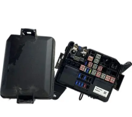 Hyundai i20 (GB IB) Fuse box set 91950C8200 91950C8210