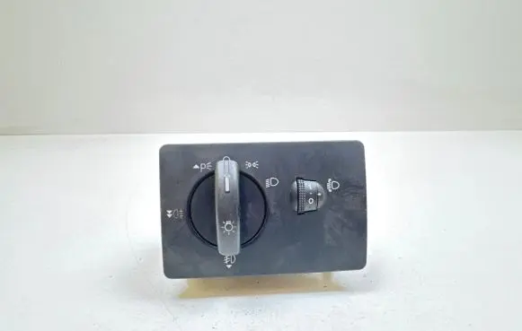 Ford Focus Light switch 4M5T13A024LA 04059715