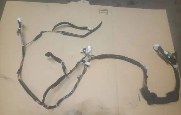 Toyota Avensis T270 Front door wiring loom