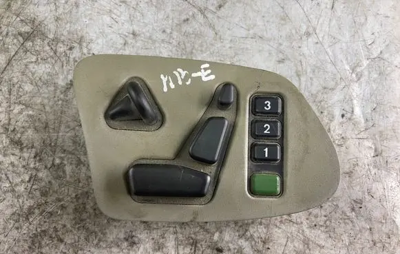 Mercedes-Benz E W210 Seat memory switch 