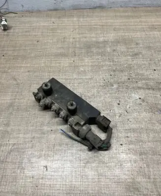Mercedes-Benz S W220 Air suspension valve block A2203200258