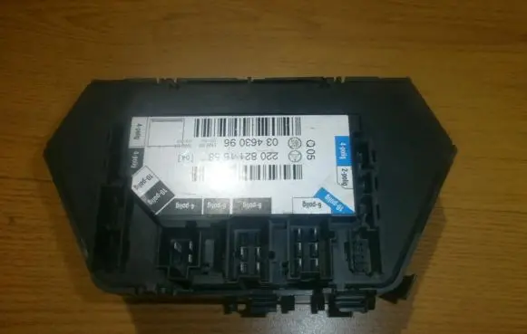 Mercedes-Benz S W220 Other control units/modules 2208211658