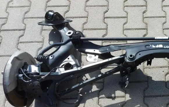 BMW 2 Active Tourer U06 Rear axle beam with reductor BMWU06ZAWLT