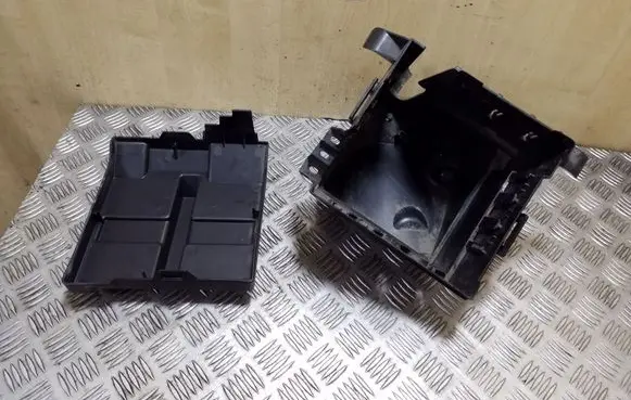 Renault Trafic II (X83) Fuse box set 8200490001 93856636 8200490003