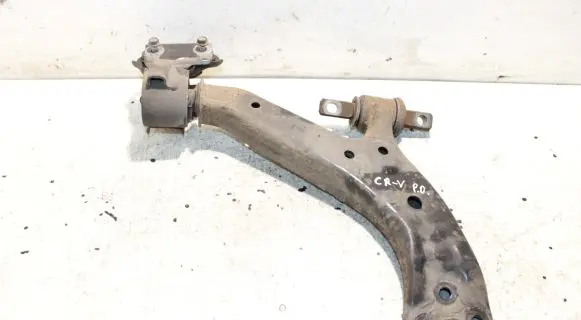 Honda CR-V Front lower control arm/wishbone