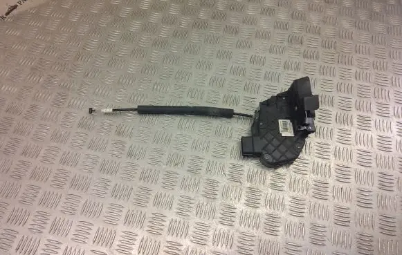 Jaguar XF X250 Rear door lock 7H5A26413AC