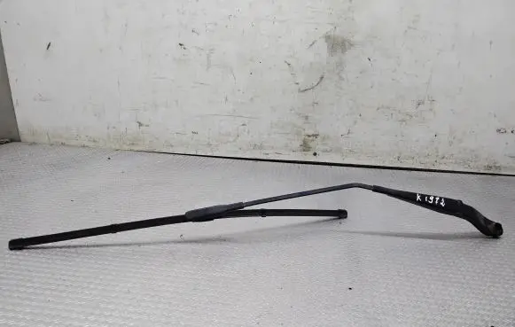 Mercedes-Benz A W169 Windshield/front glass wiper blade A1698200140