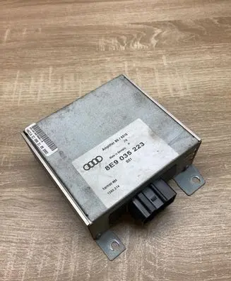 Audi A4 S4 B6 8E 8H Sound amplifier 8E9035223 1380214