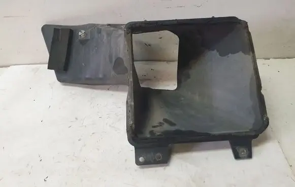 Mazda 5 Air intake duct part 