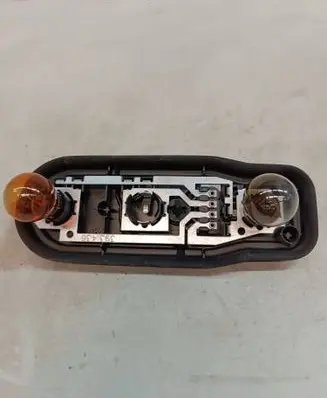 BMW 5 E39 Tail light bulb cover holder 399395