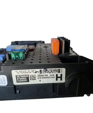 Volvo XC90 Fuse module 30786646 28080156 00006981043