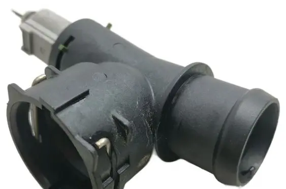 Audi A1 Engine coolant pipe/hose 5Q0122291T