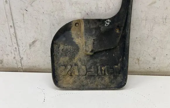 Toyota Hilux VIII Front mudguard 766220K160