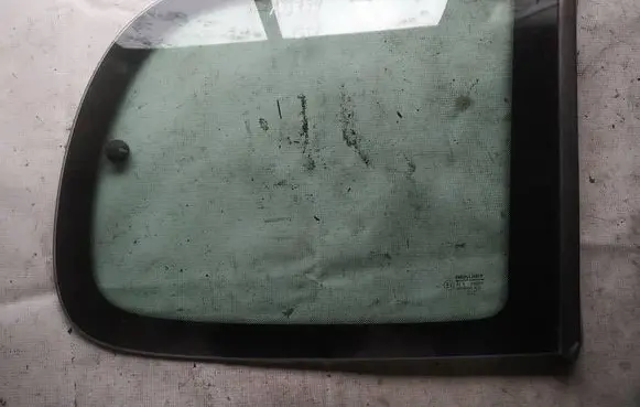 Renault Espace III Rear side window AS2