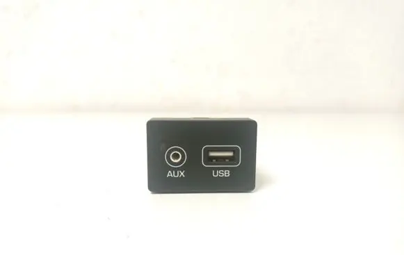 Hyundai Tucson TL USB socket connector 96120D3000