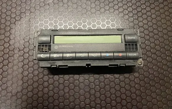 Volkswagen PASSAT B5 Climate control unit
