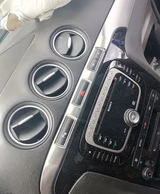 Ford S-MAX Windscreen/window heater switch 