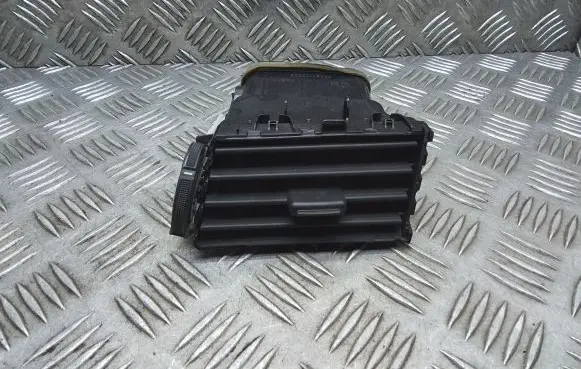 Toyota Verso Dashboard side air vent grill/cover trim 556500F030