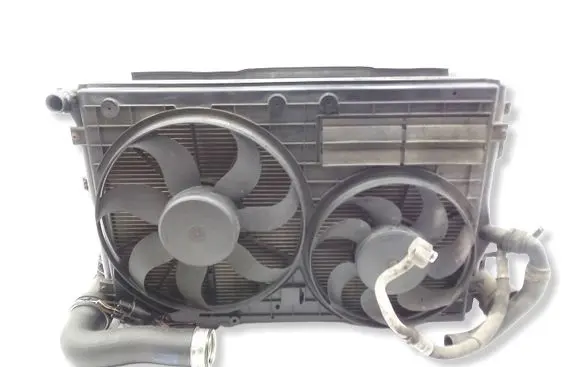 Volkswagen PASSAT B6 Coolant radiator 3C0121253K