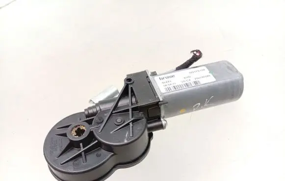 Volkswagen PASSAT B7 Seat adjustment motor 922173102