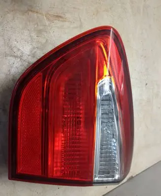 KIA Rio Tailgate rear/tail lights 924041W2
