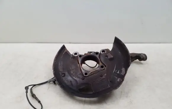 Land Rover Range Rover Sport L320 Front wheel hub spindle knuckle 8H323K185AA