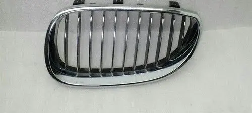 BMW 5 E60 E61 Front bumper upper radiator grill 51137065701