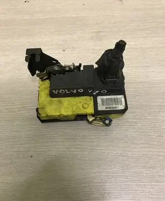 Volvo V70 Front door lock