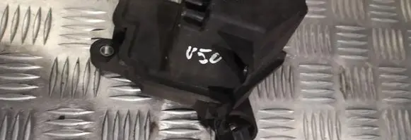 Vacuum air tank