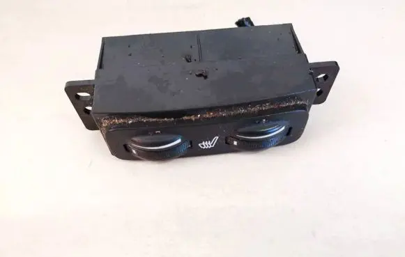 Toyota Avensis T250 Seat heating switch 453417