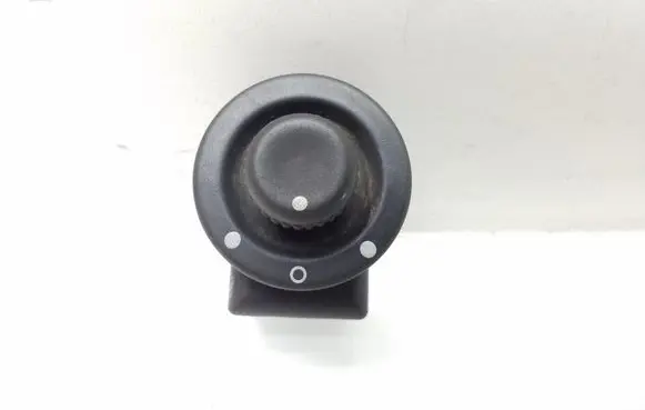 Opel Movano A Wing mirror switch 8200002442A