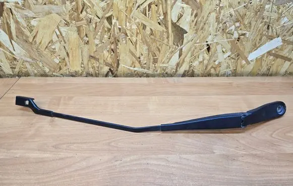 Volvo XC70 Front wiper blade arm 31276003