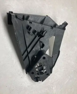 Rear door exterior handle/bracket