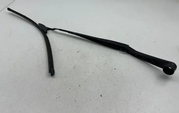 Dodge Charger Windshield/front glass wiper blade 