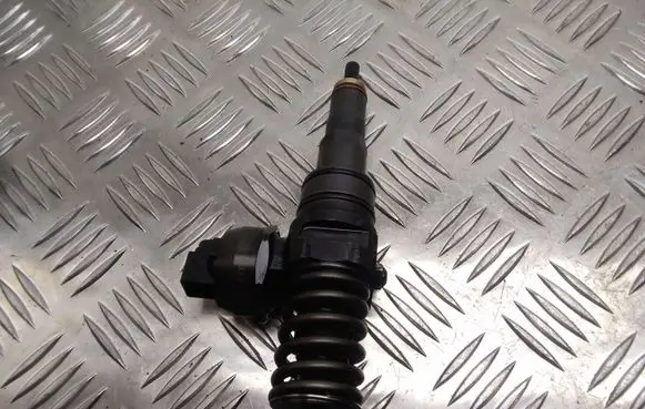 Skoda Fabia Mk1 (6Y) Fuel injector 0414720215