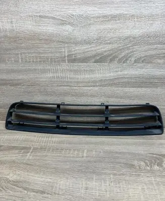 Volkswagen Bora Front bumper lower grill 1J5853677C