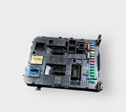 Peugeot 3008 I Comfort/convenience module 966405908002 20977771 281201930C