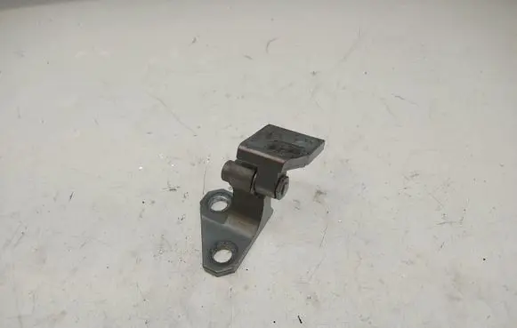 Volkswagen Golf VI Front door upper hinge 1K0831402M