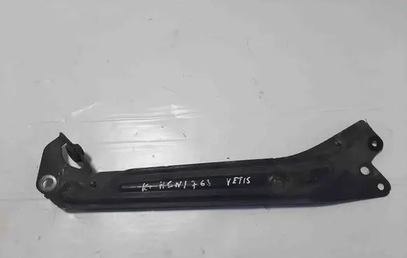 Skoda Yeti (5L) Headlight/headlamp mounting bracket 5L0805931