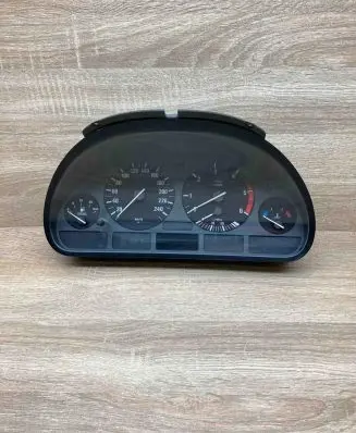 BMW 5 E39 Speedometer (instrument cluster) 8381198 110008735
