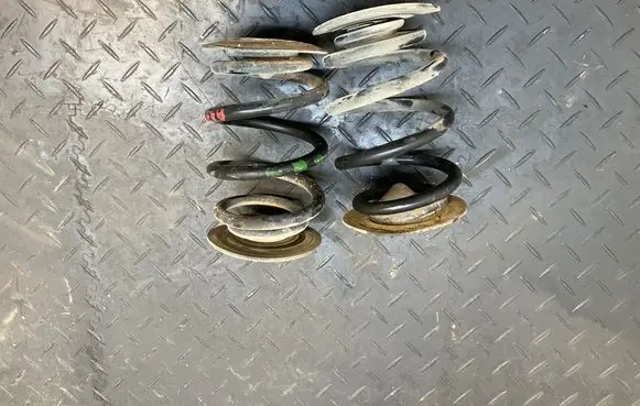 BMW Z4 E85 E86 Rear coil spring 1136385