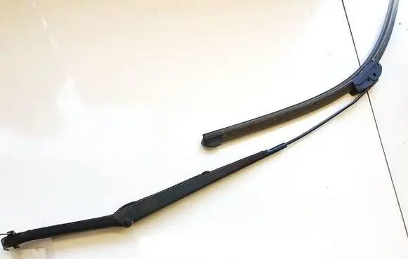 Opel Zafira A Front wiper blade arm 90582558