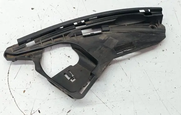 Volvo XC60 Headlight/headlamp mounting bracket 30763434